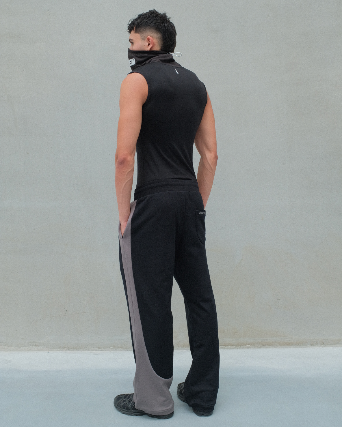 Clava Singlet (Black)